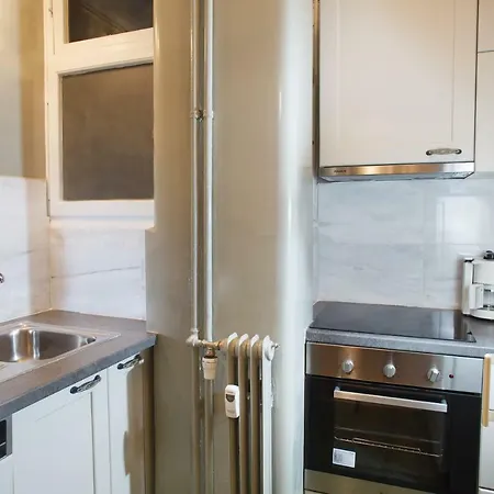 Apartment Cozy With A Vintage Touch In Kolonaki Area. Athens