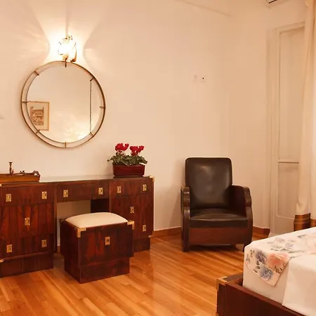 Appartamento Cozy With A Vintage Touch In Kolonaki Area.